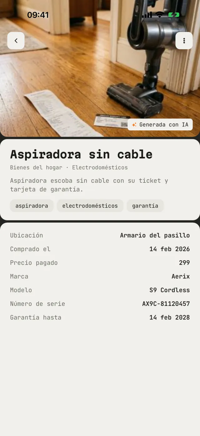 Una tarjeta con precio, número de serie y garantía